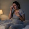 Sueurs nocturnes apr&egrave;s accouchement : quand les palpitations doivent alerter